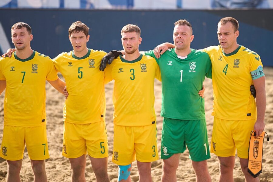 Paplūdimio futbolo rinktinė antrąkart pralaimėjo Danijos komandai
