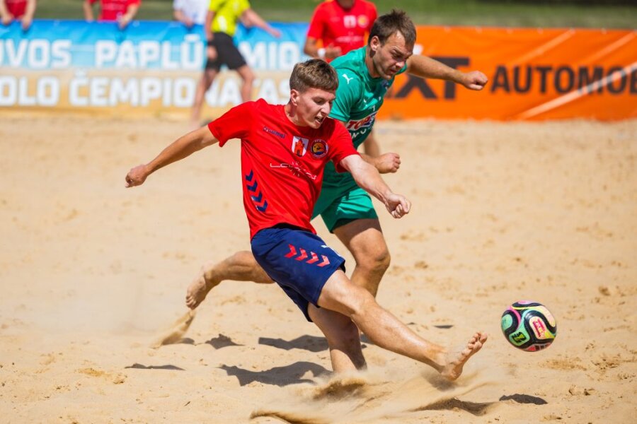 STIKLITA Lietuvos paplūdimio futbolo čempionate paaiškėjo stipriausiųjų ketvertas
