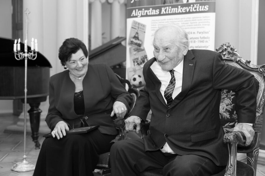 Anapilin iškeliavo Algirdas Klimkevičius
