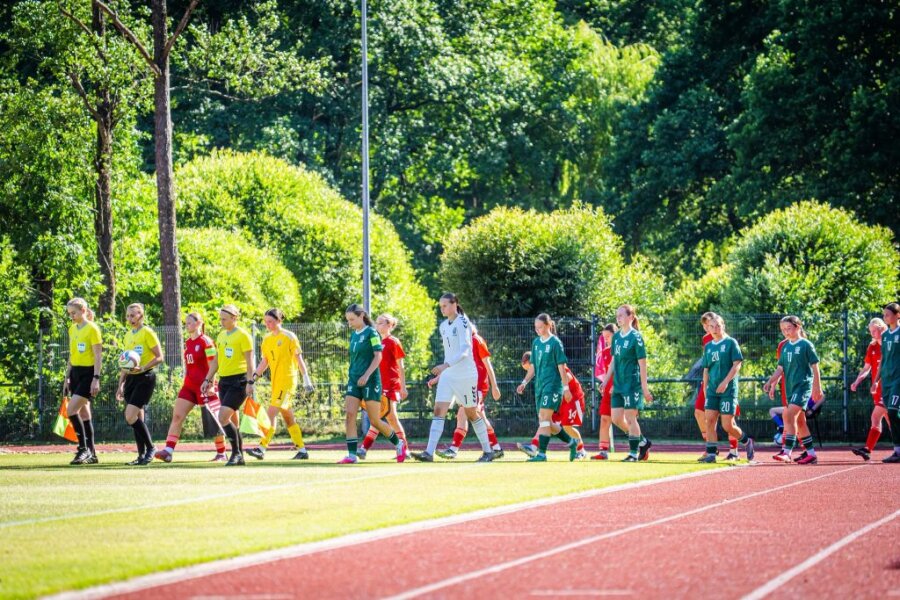 Merginų U17 rinktinė išvyko į UEFA Europos čempionato atrankos turnyrą