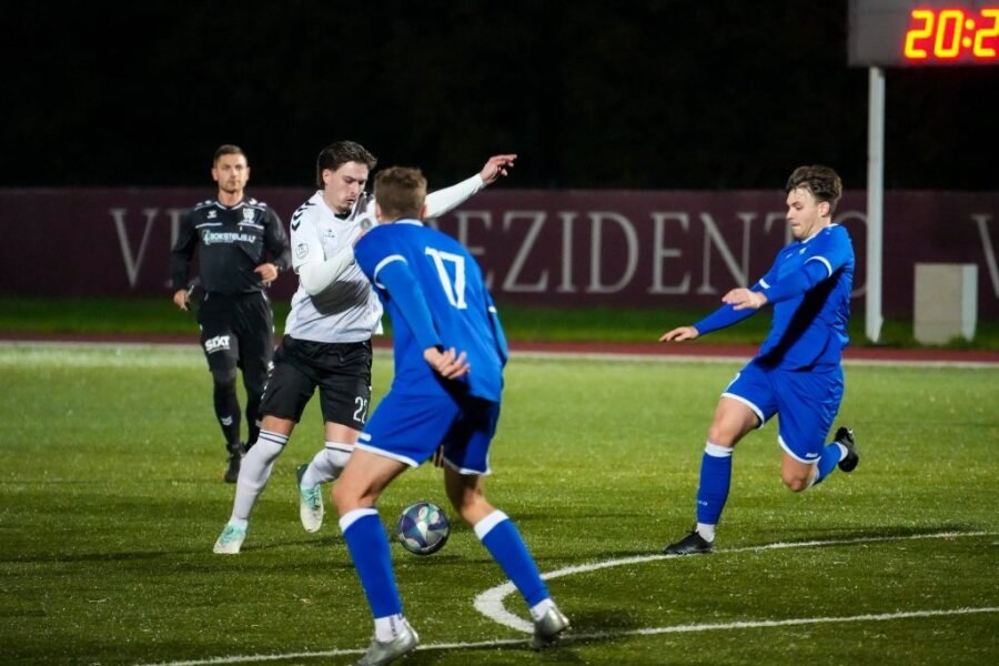 Ketvirtame LSFL ture – tik svečių pergalės